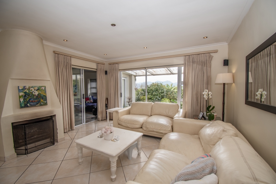 3 Bedroom Property for Sale in Heldervue Western Cape